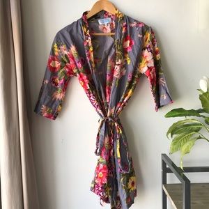 Tie around / wrap shirt / or robe